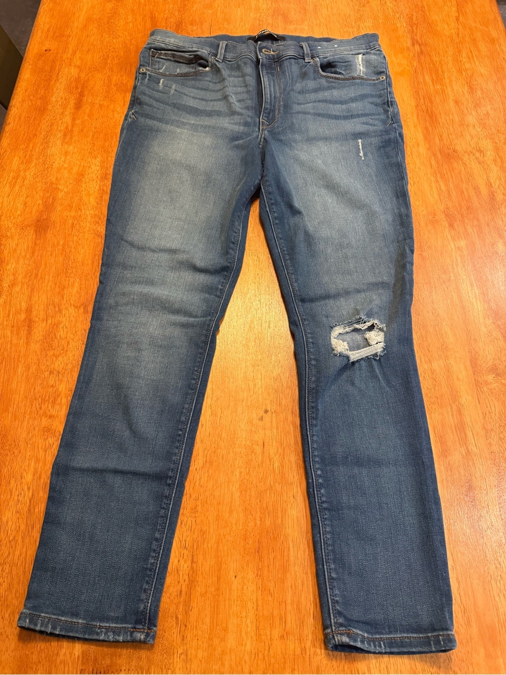 EXPRESS Women’s high rise 12R